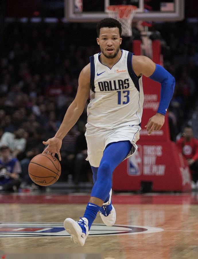 容中的地位 容中的地位